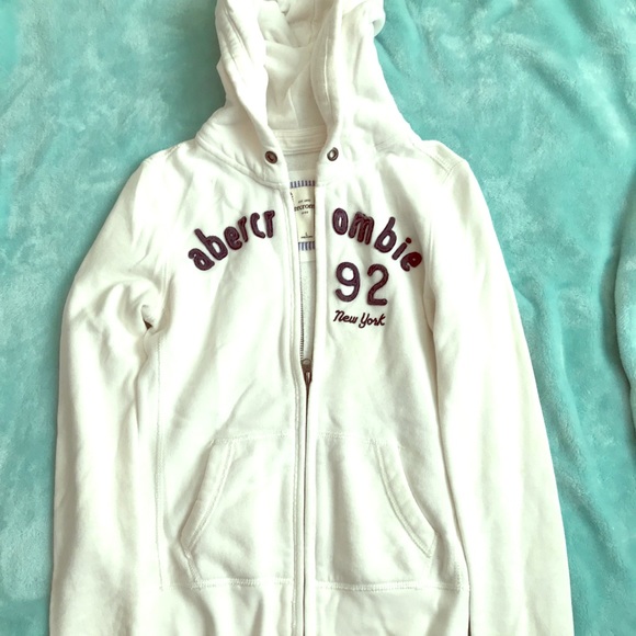 Abercrombie and Fitch sweater. - Picture 1 of 3